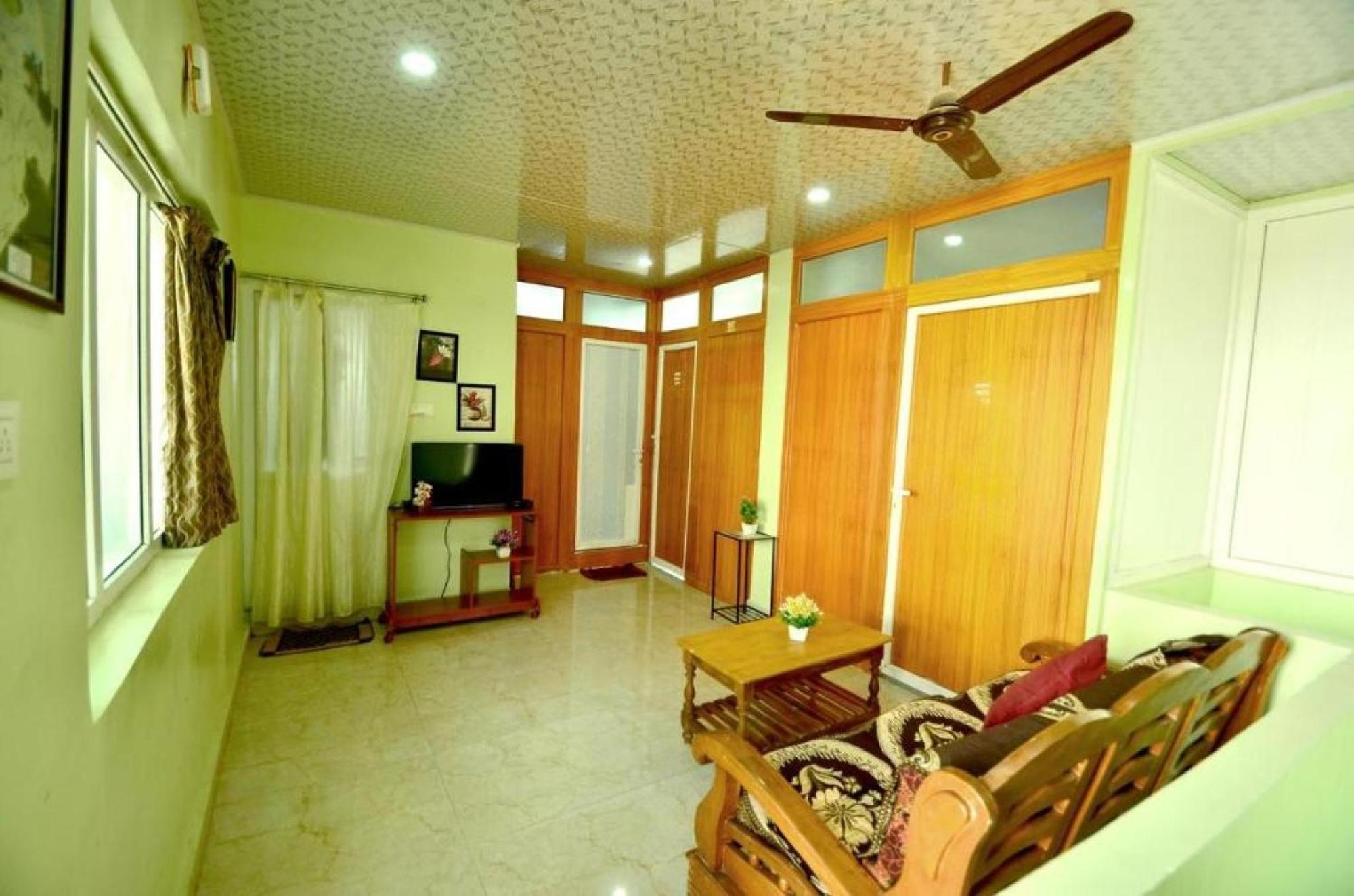 Blossom Spring Villa Утакаманд Экстерьер фото